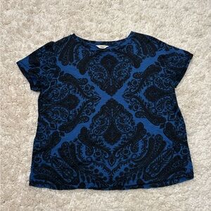 Lucky Brand women's top in a blue and black baroque or paisley pattern. Size L